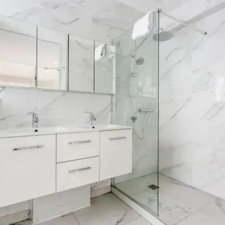 Flat 140 At Sacre Coeur Apartment